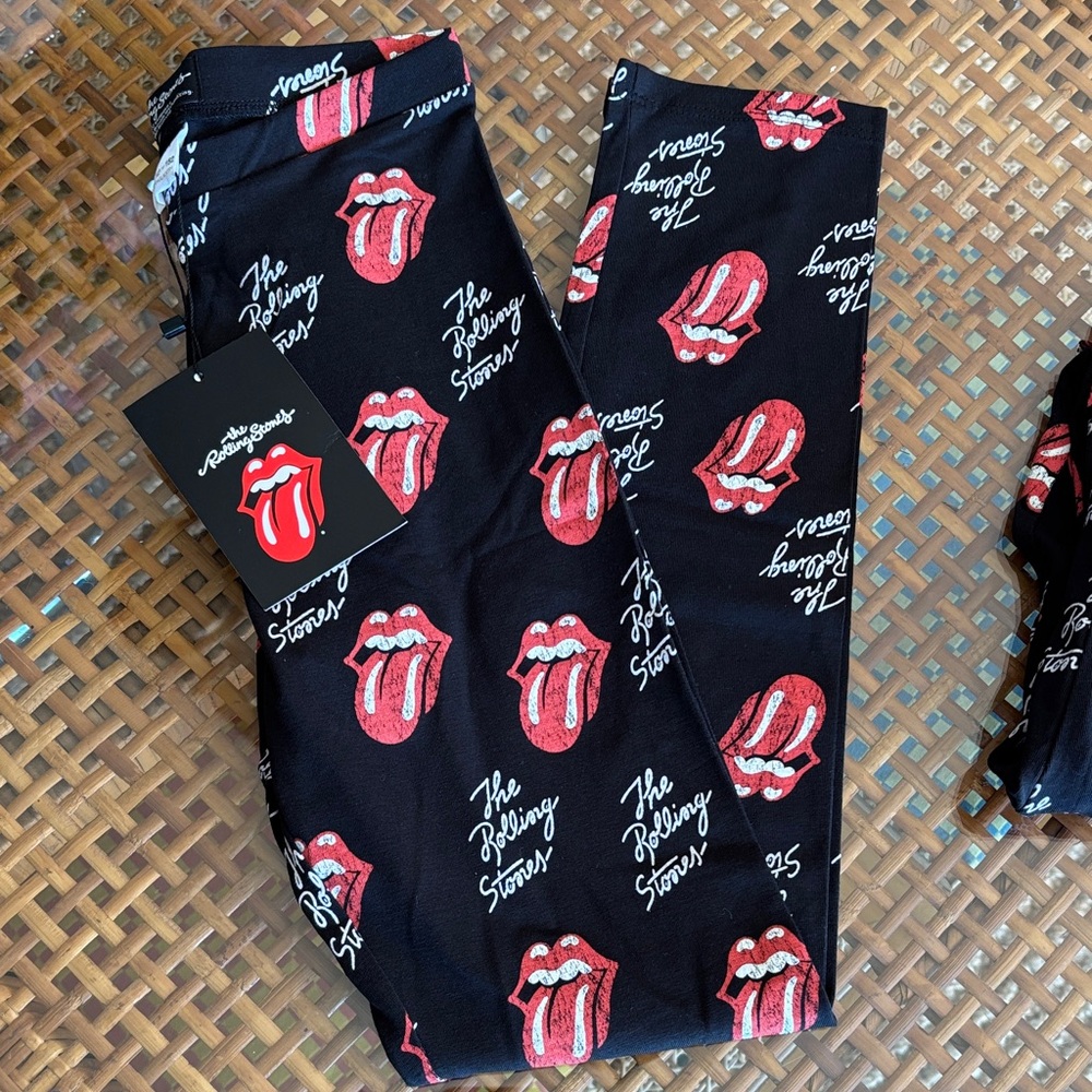 Rolling Stones Zara Black Leggings with Red Tongue Print 10 12 NWT - Picture 2 of 6